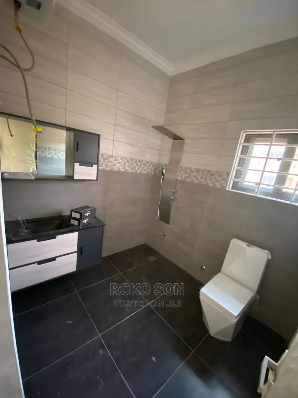 3bdrm Duplex in Dr Roko, West Legon for Sale
