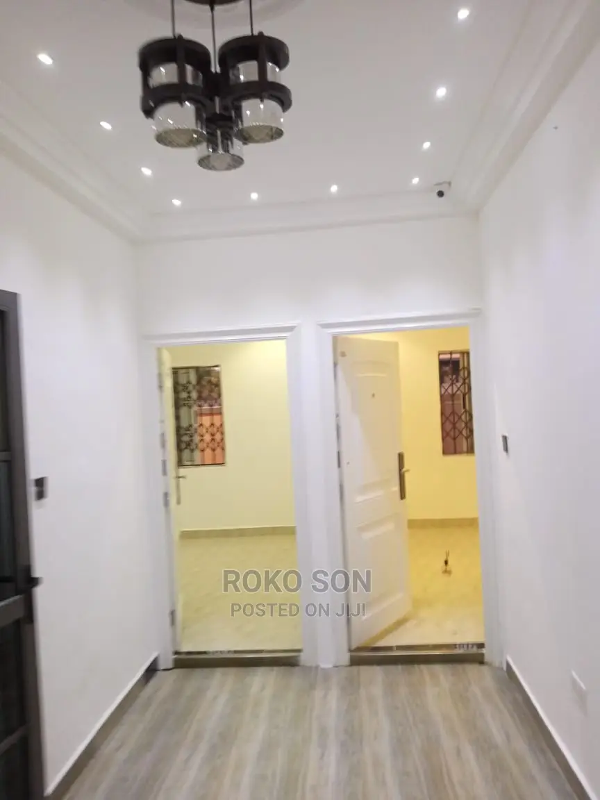 4bdrm Duplex in Dr Roko, West Legon for Sale