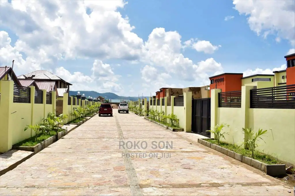 3bdrm House in Dr Roko, Accra Metropolitan for Sale