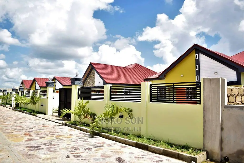 3bdrm House in Dr Roko, Accra Metropolitan for Sale