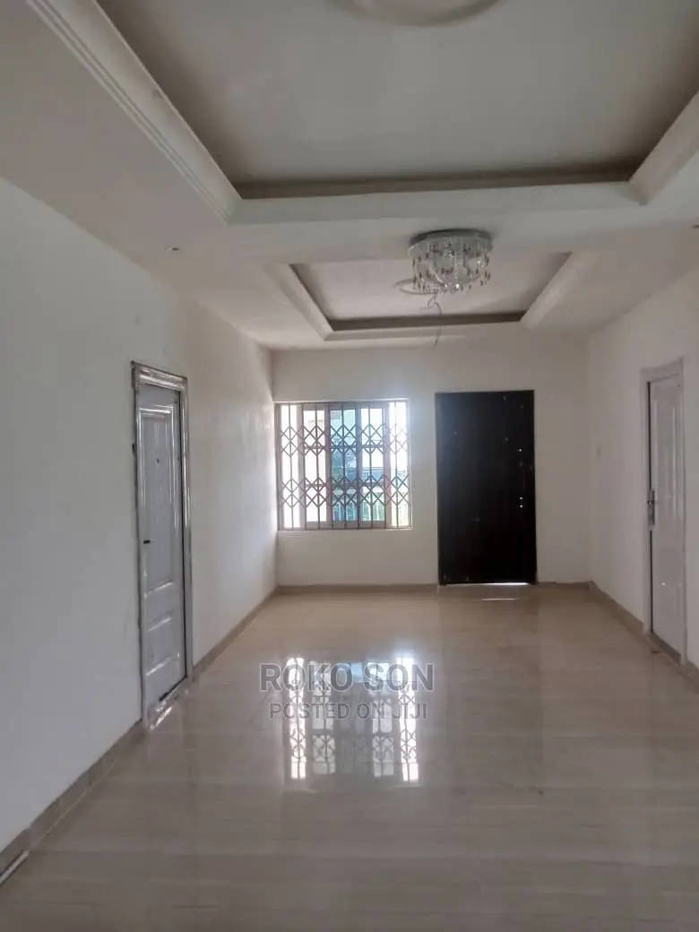 5bdrm Duplex in Dr Roko, Pokuase for Sale