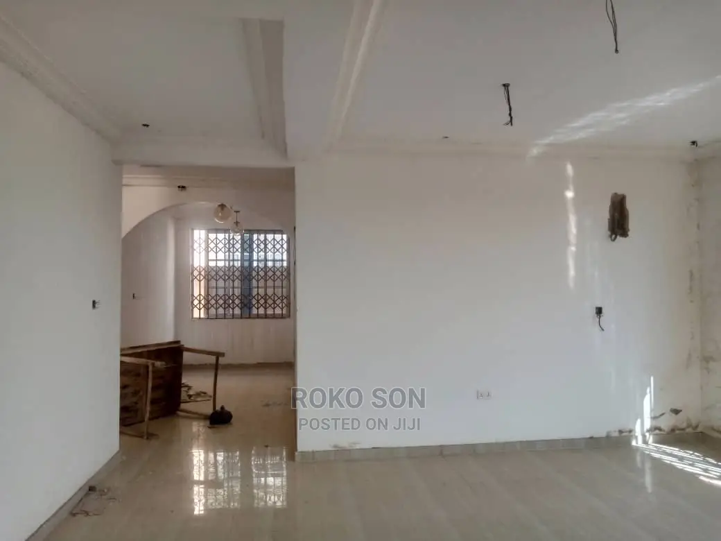 5bdrm Duplex in Dr Roko, Pokuase for Sale