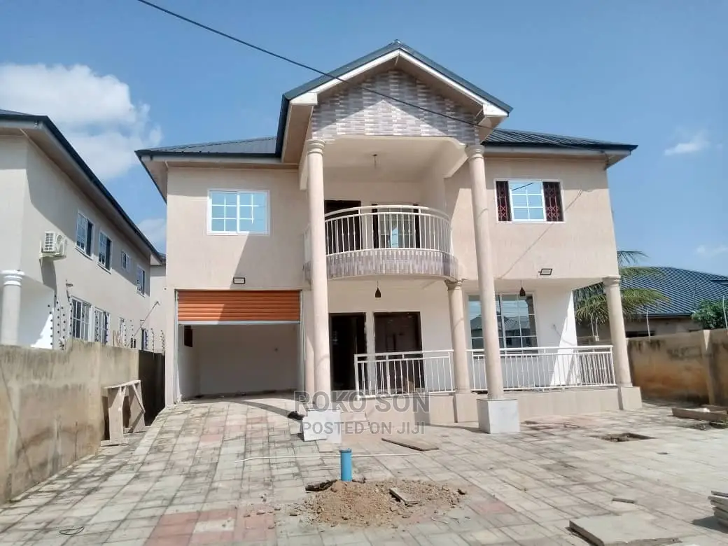 5bdrm Duplex in Dr Roko, Pokuase for Sale