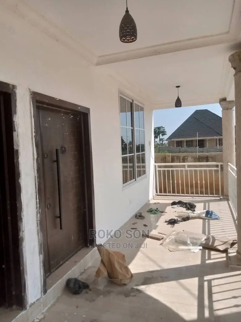 5bdrm Duplex in Dr Roko, Pokuase for Sale