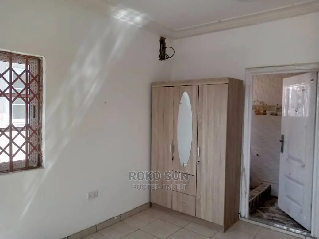 5bdrm Duplex in Dr Roko, Pokuase for Sale