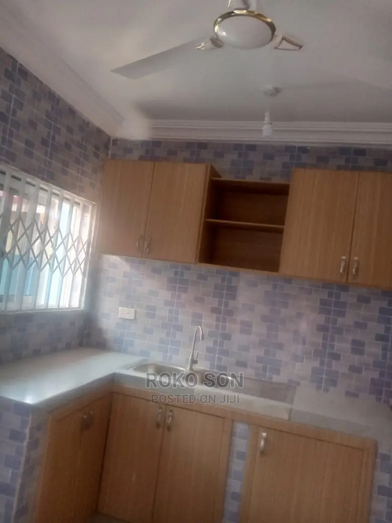 4bdrm House in Dr Roko, Dome for Sale