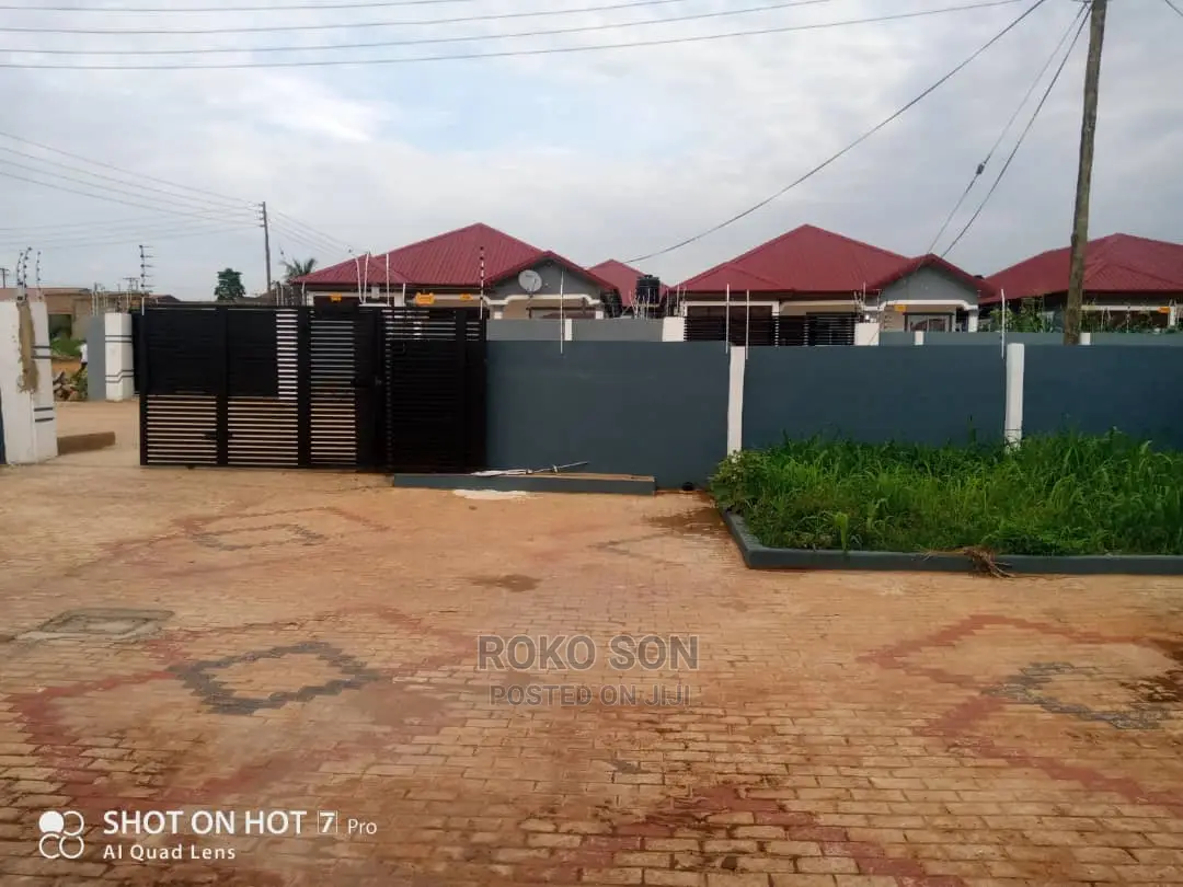 4bdrm House in Dr Roko, Dome for Sale