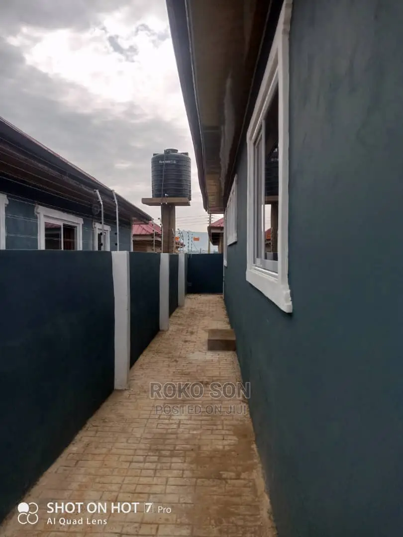 4bdrm House in Dr Roko, Dome for Sale