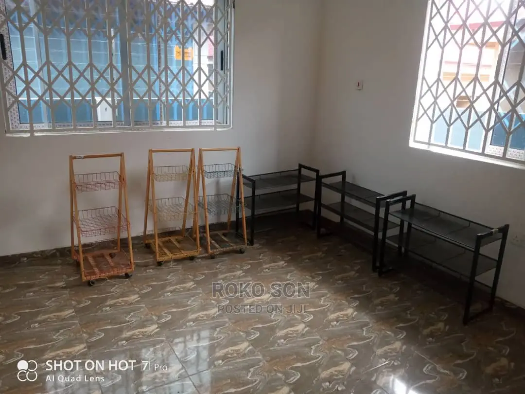 4bdrm House in Dr Roko, Dome for Sale