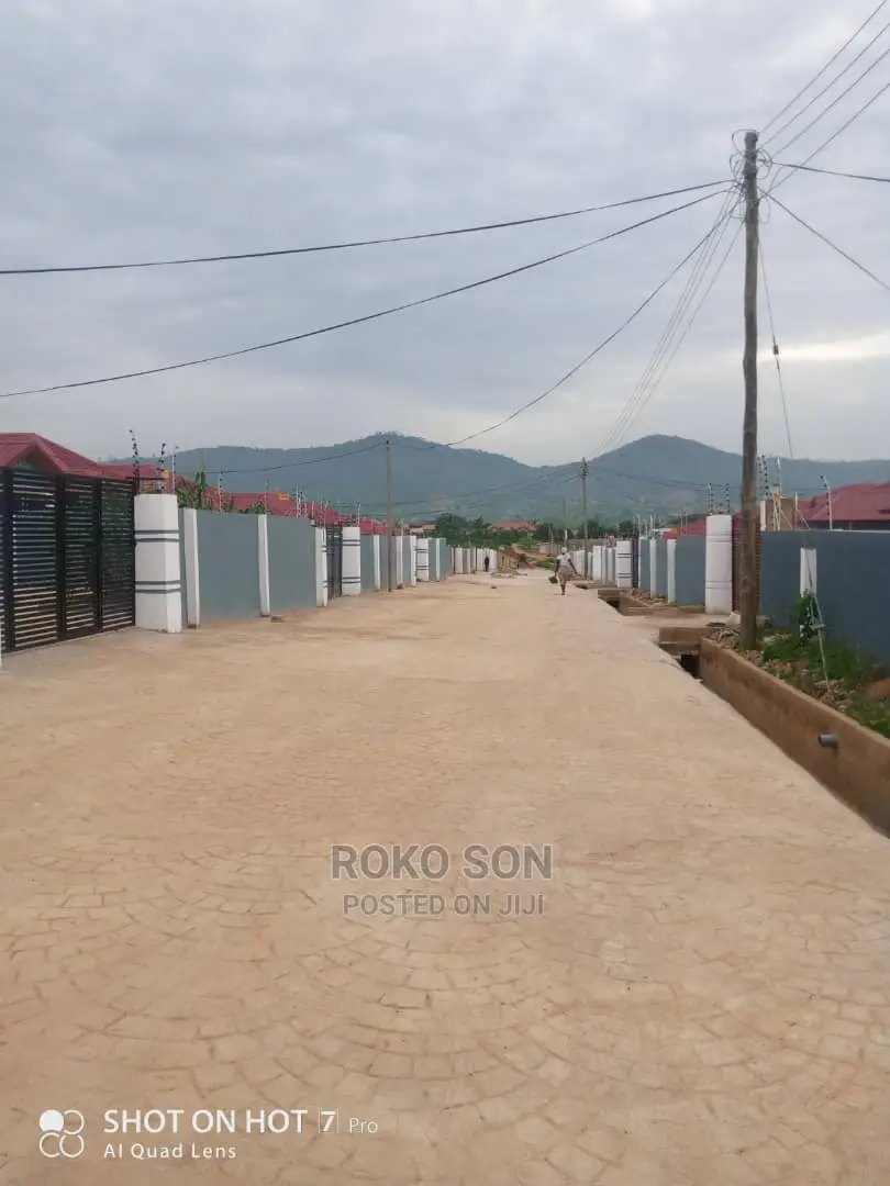 4bdrm House in Dr Roko, Dome for Sale