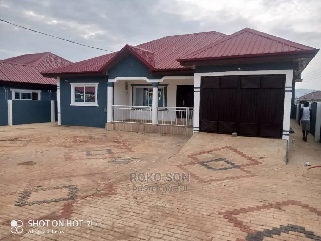 4bdrm House in Dr Roko, Dome for Sale