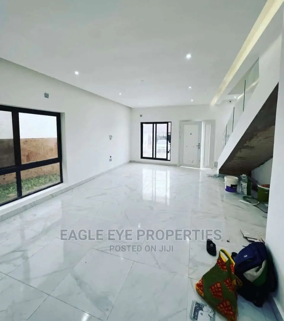 3bdrm House in Adjiriganor for sale