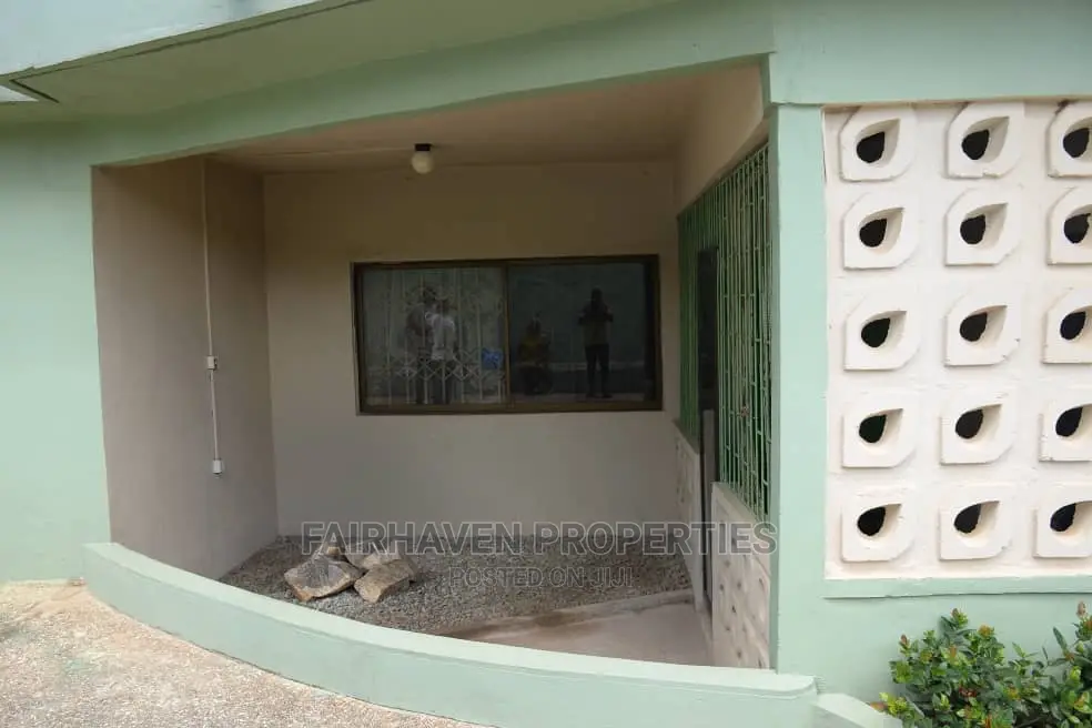 5bdrm House in Fairhaven Properties, Agona East for Sale