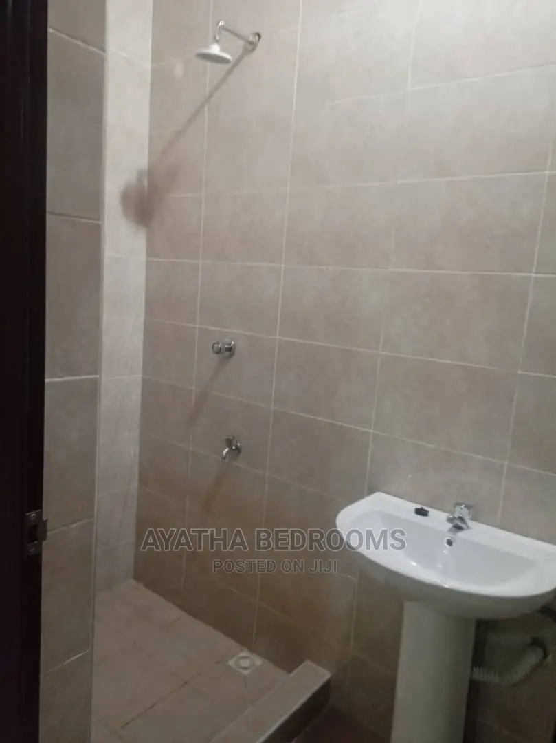 5bdrm House in Ayathar Bedroom, Teshie for Rent