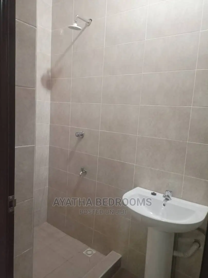 5bdrm House in Ayathar Bedroom, Teshie for Rent