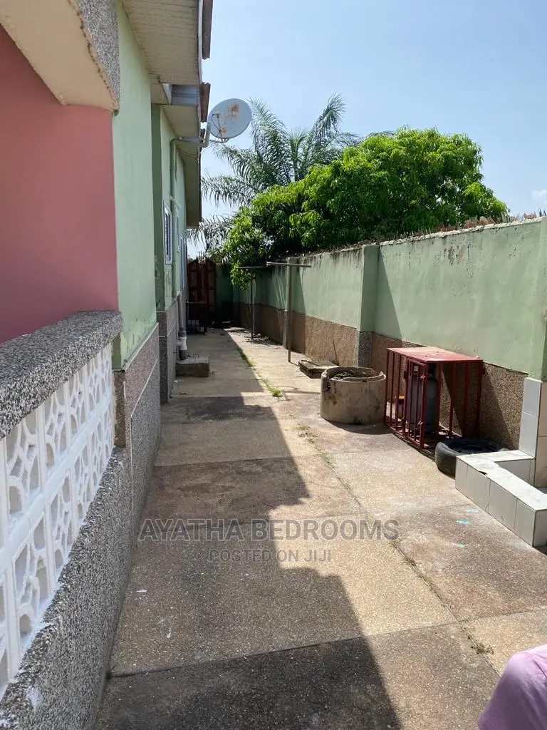 2bdrm Apartment in Ayathar Bedroom, Teshie for Rent