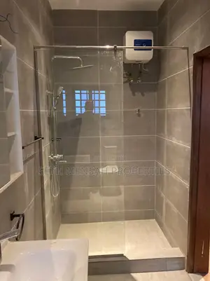 3bdrm House in Skm Property House, Oyarifa for sale