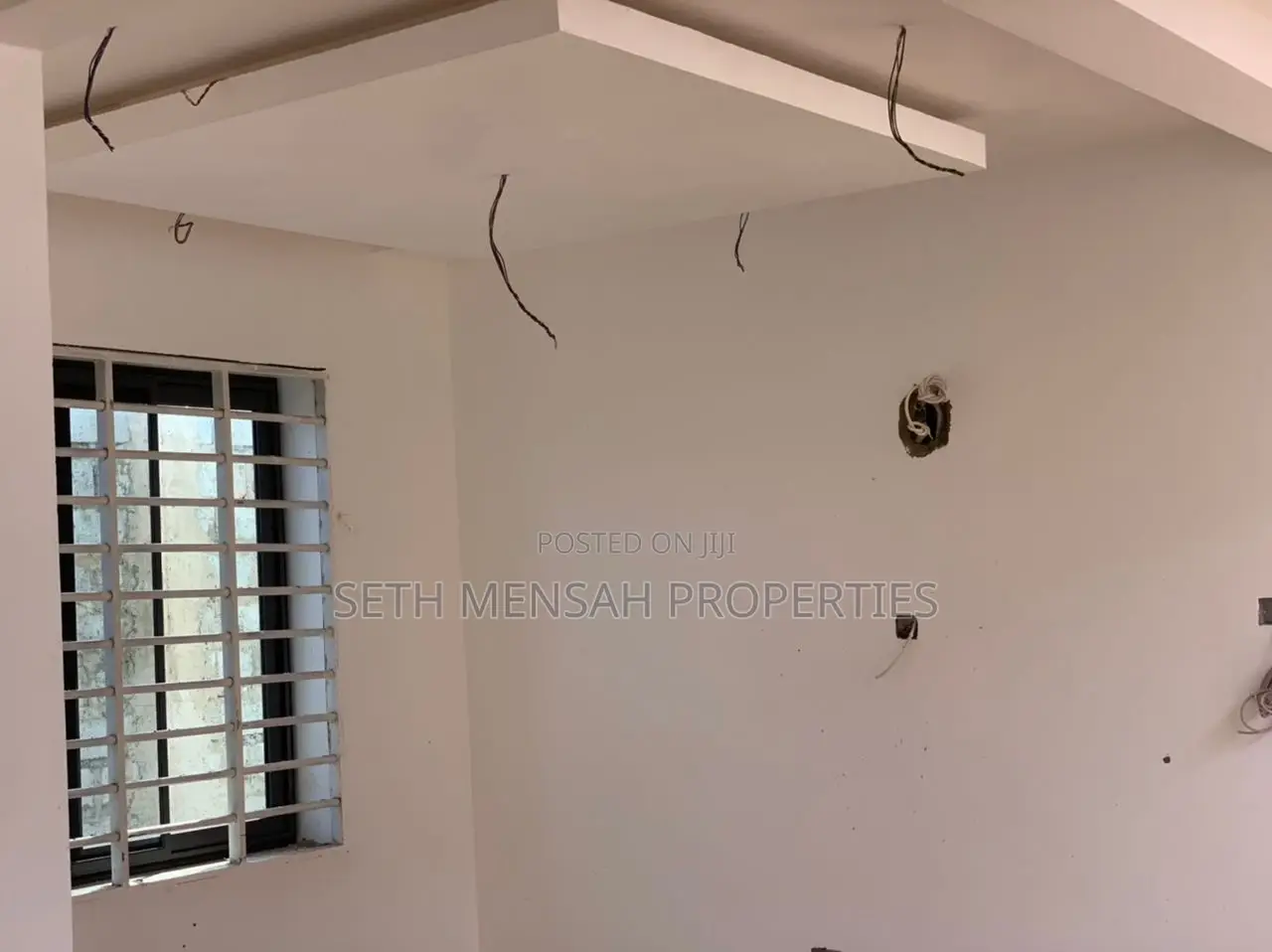 4bdrm House in Skm Property House, East Legon for Sale