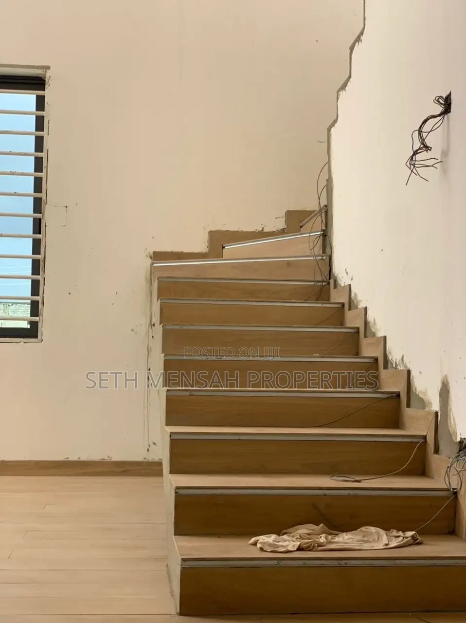4bdrm House in Skm Property House, East Legon for Sale