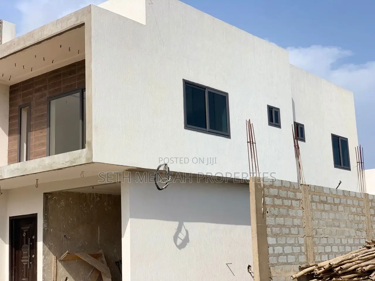 4bdrm House in Skm Property House, East Legon for Sale
