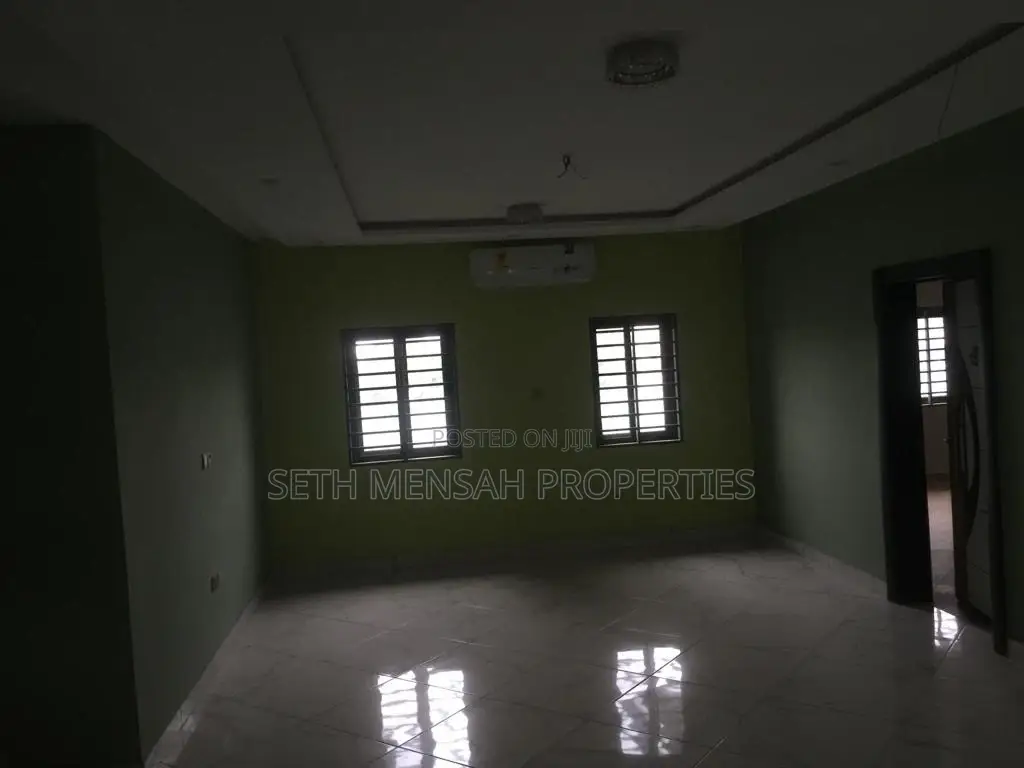 6bdrm House in Skm Property House, Haatso for Sale