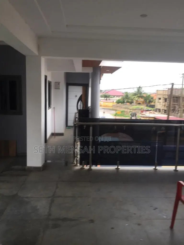 6bdrm House in Skm Property House, Haatso for Sale