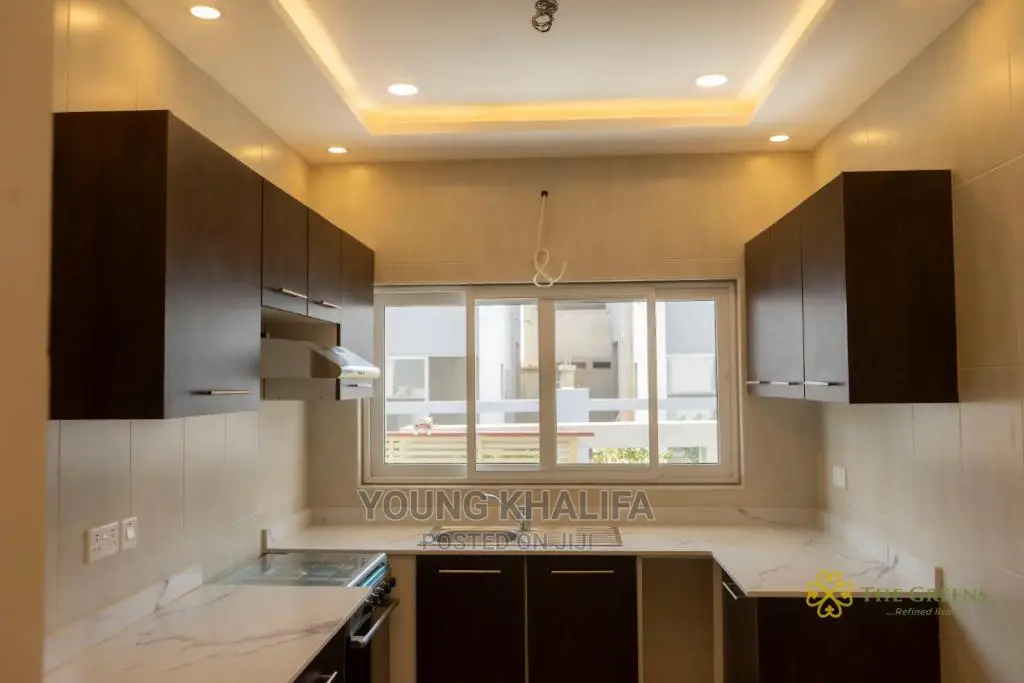 Furnished 3bdrm House in Estate House'S, Tema Metropolitan for sale