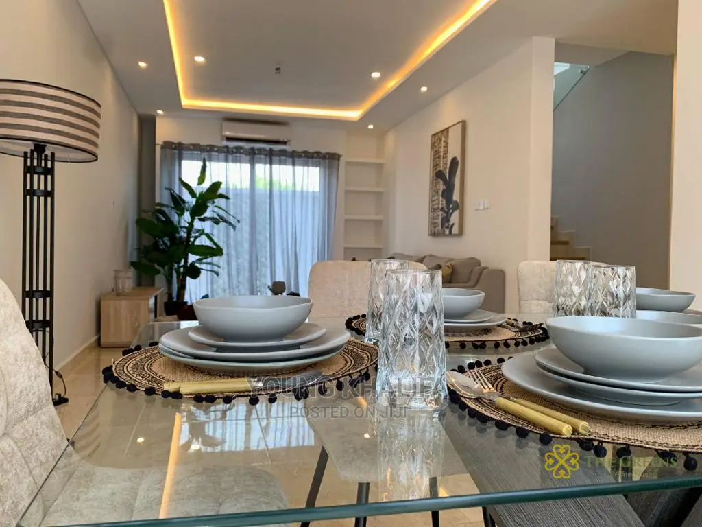Furnished 3bdrm House in Estate House'S, Tema Metropolitan for sale