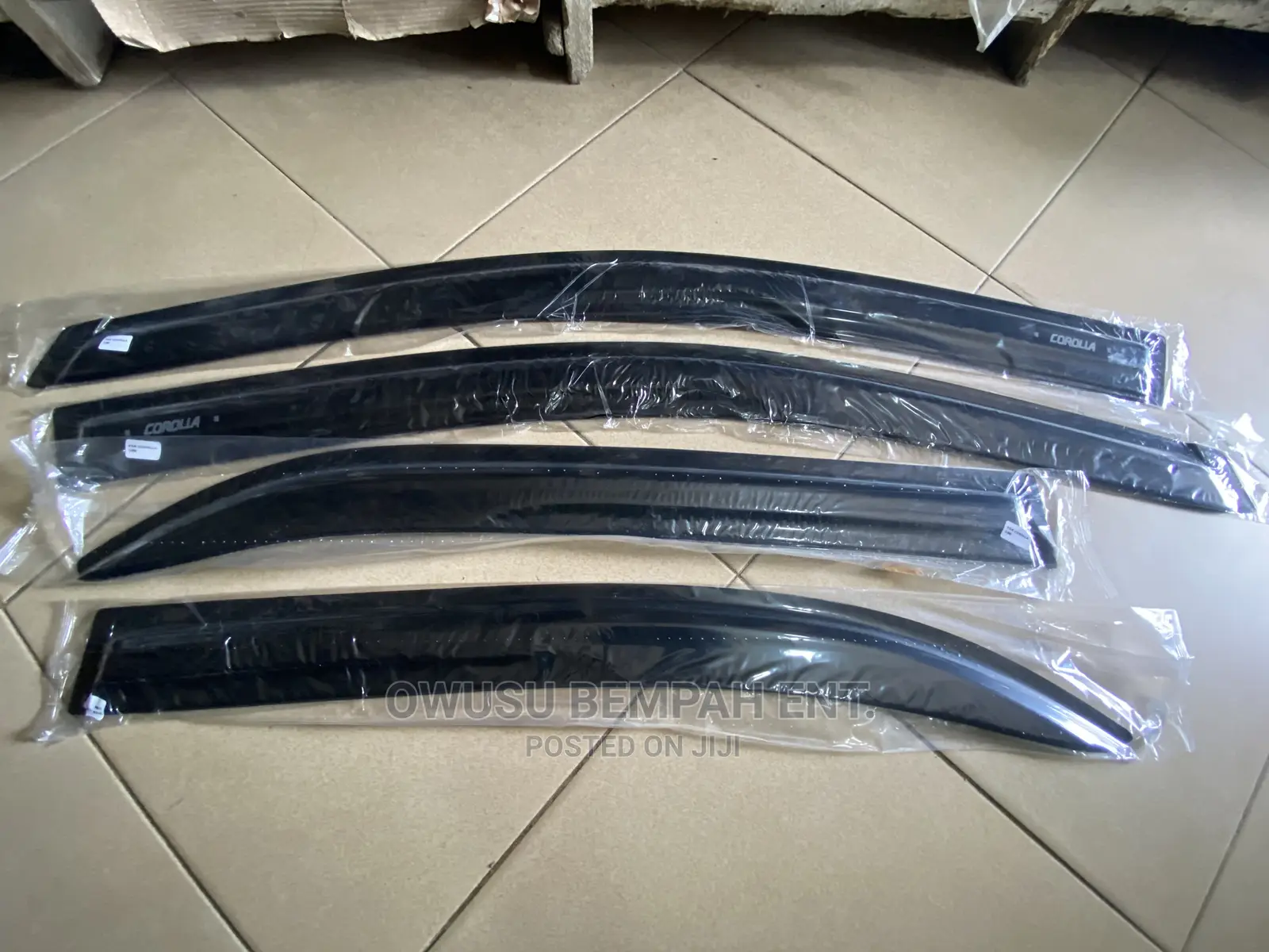 Corolla 09-13 Door Shade
