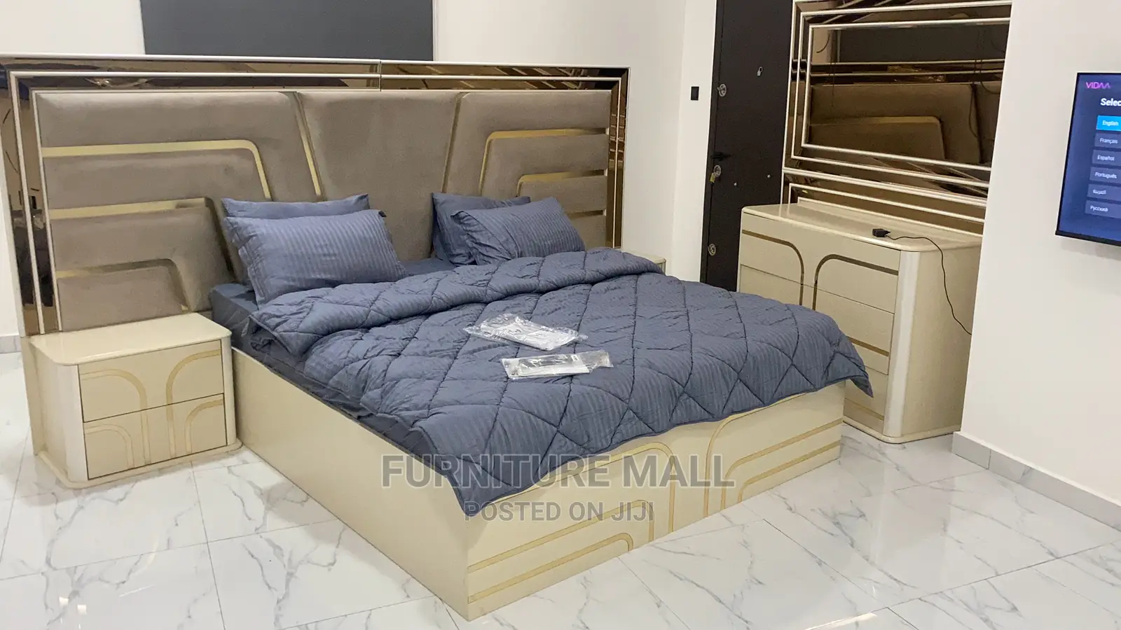Golden King for Prestige People. Delivery Free