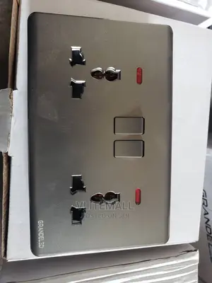 GRANDLED Double Multi Socket With Light
