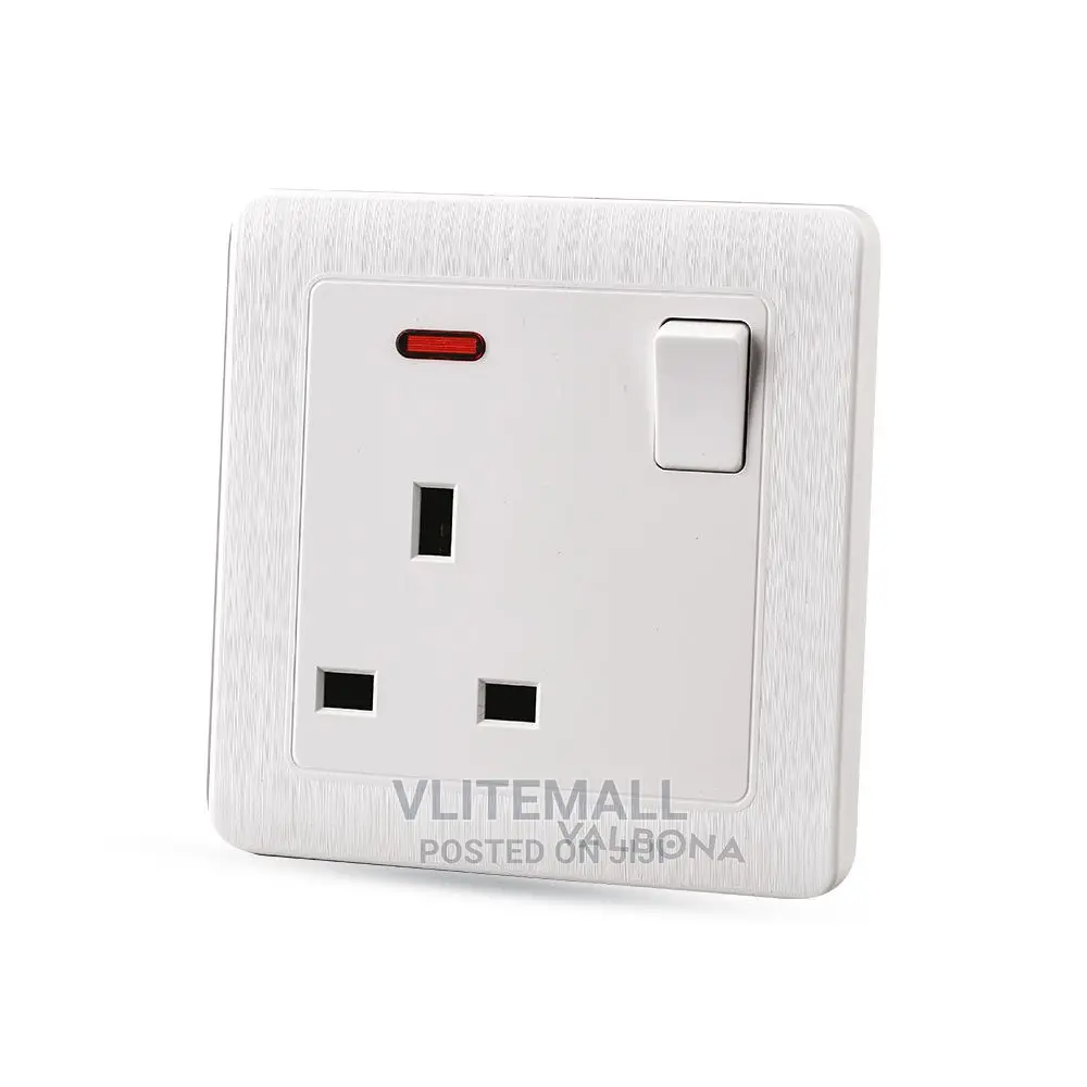 Valbona Single Socket With Light Sng132