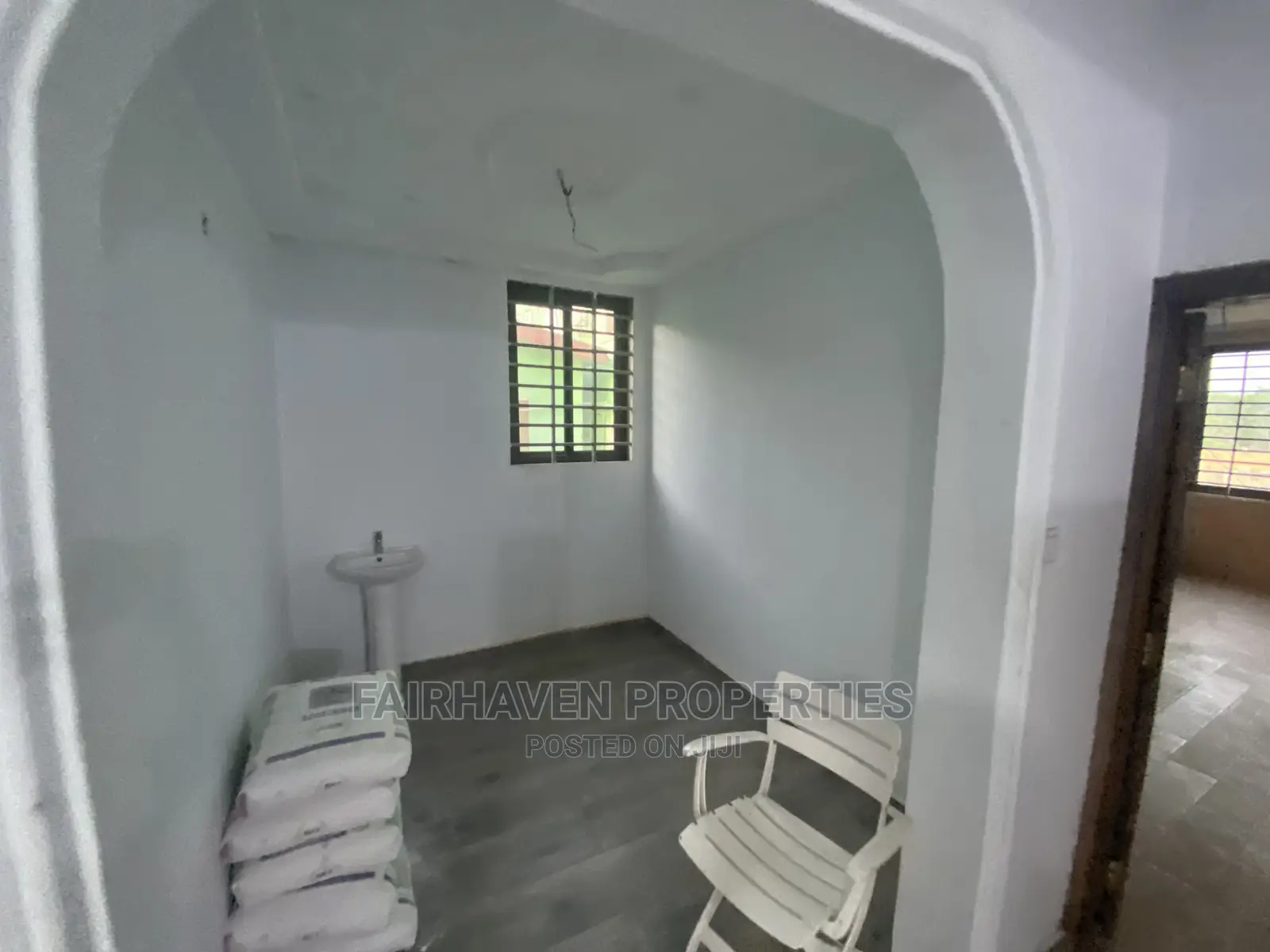 2bdrm Apartment in Tseaddo Roundabout, Airport Residential Area