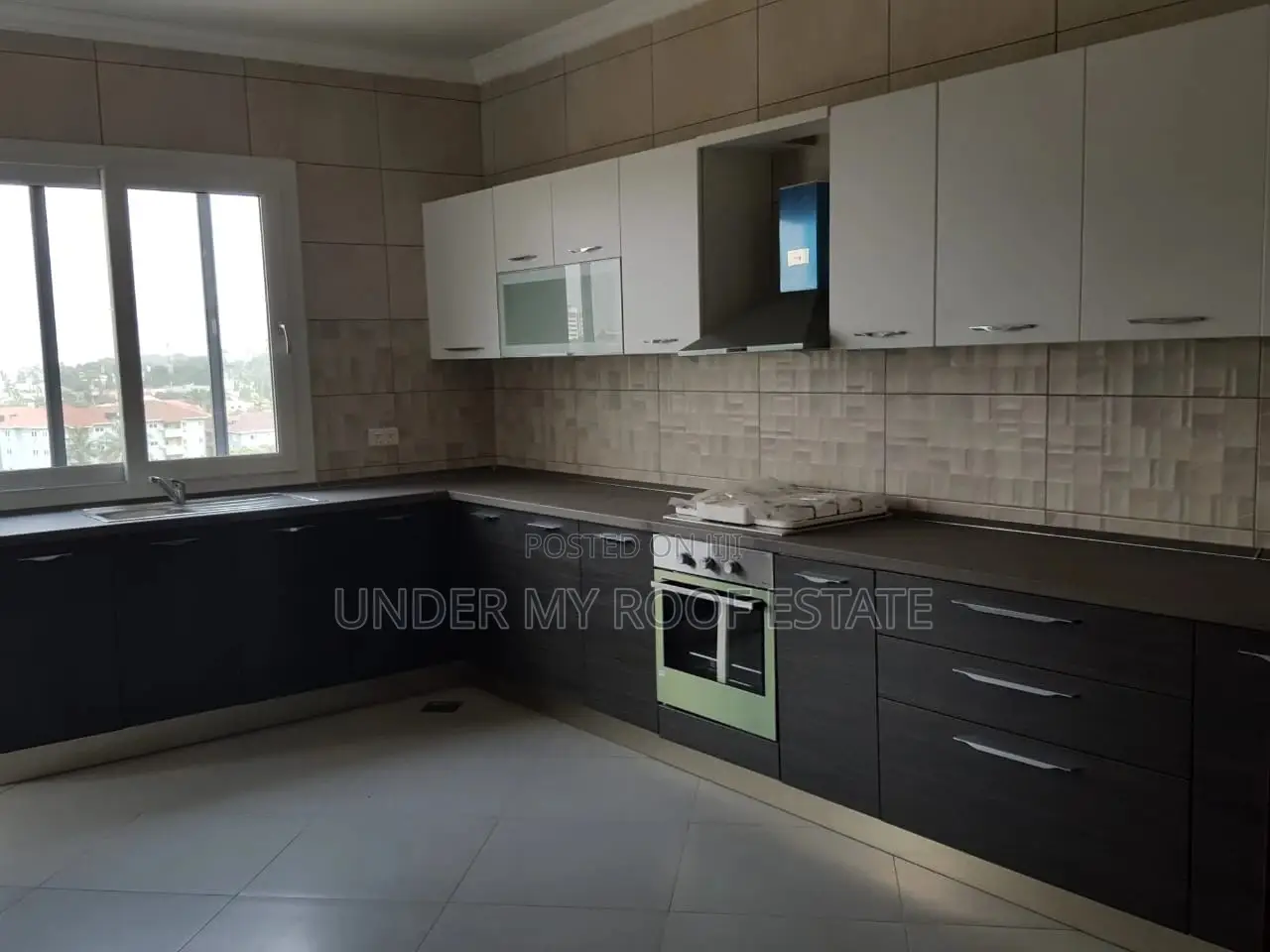 4bdrm Apartment in Under My Roof Estate, Accra Metropolitan for rent