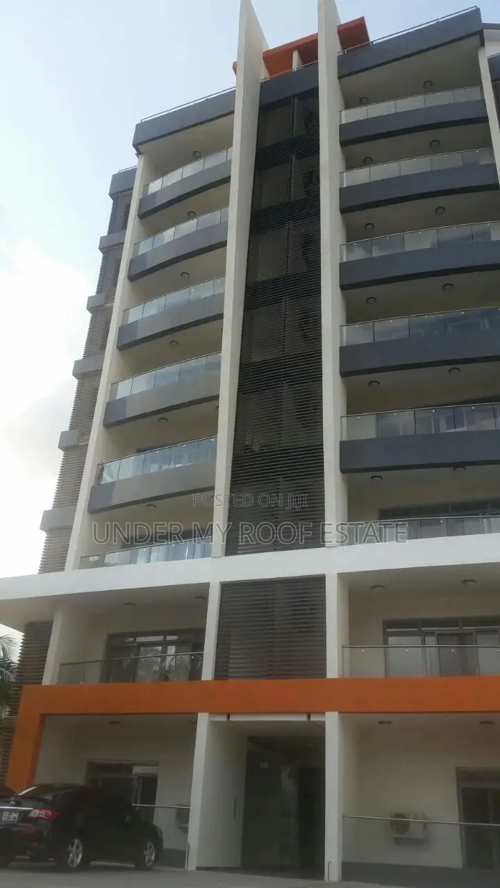 4bdrm Apartment in Under My Roof Estate, Accra Metropolitan for rent