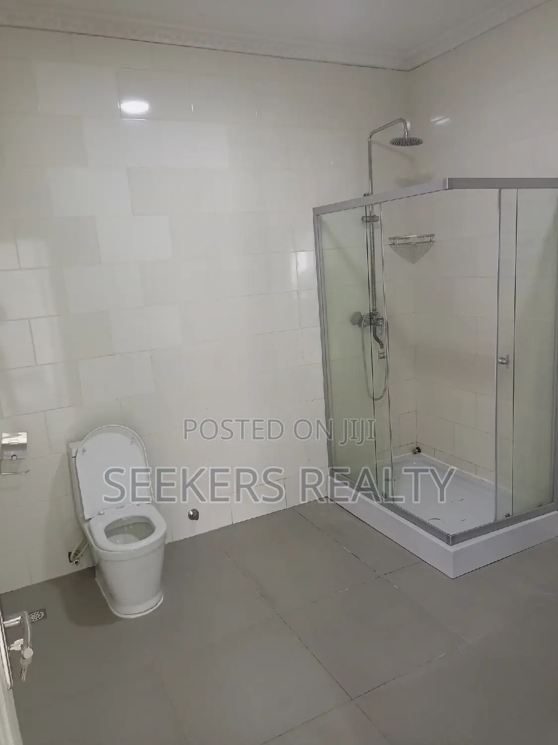 4bdrm Townhouse / Terrace in Seekers Realty, Cantonments for rent