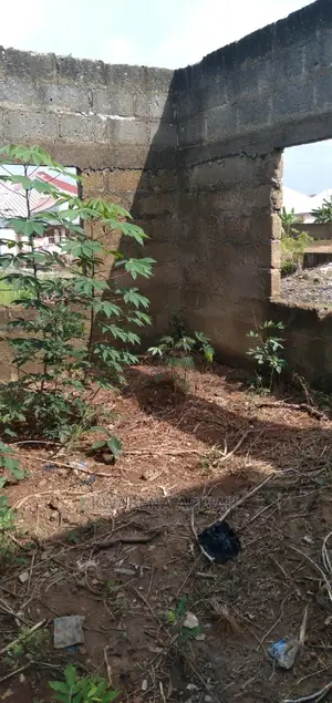 6bdrm House in Mark Estate At, Kumasi Metropolitan for sale