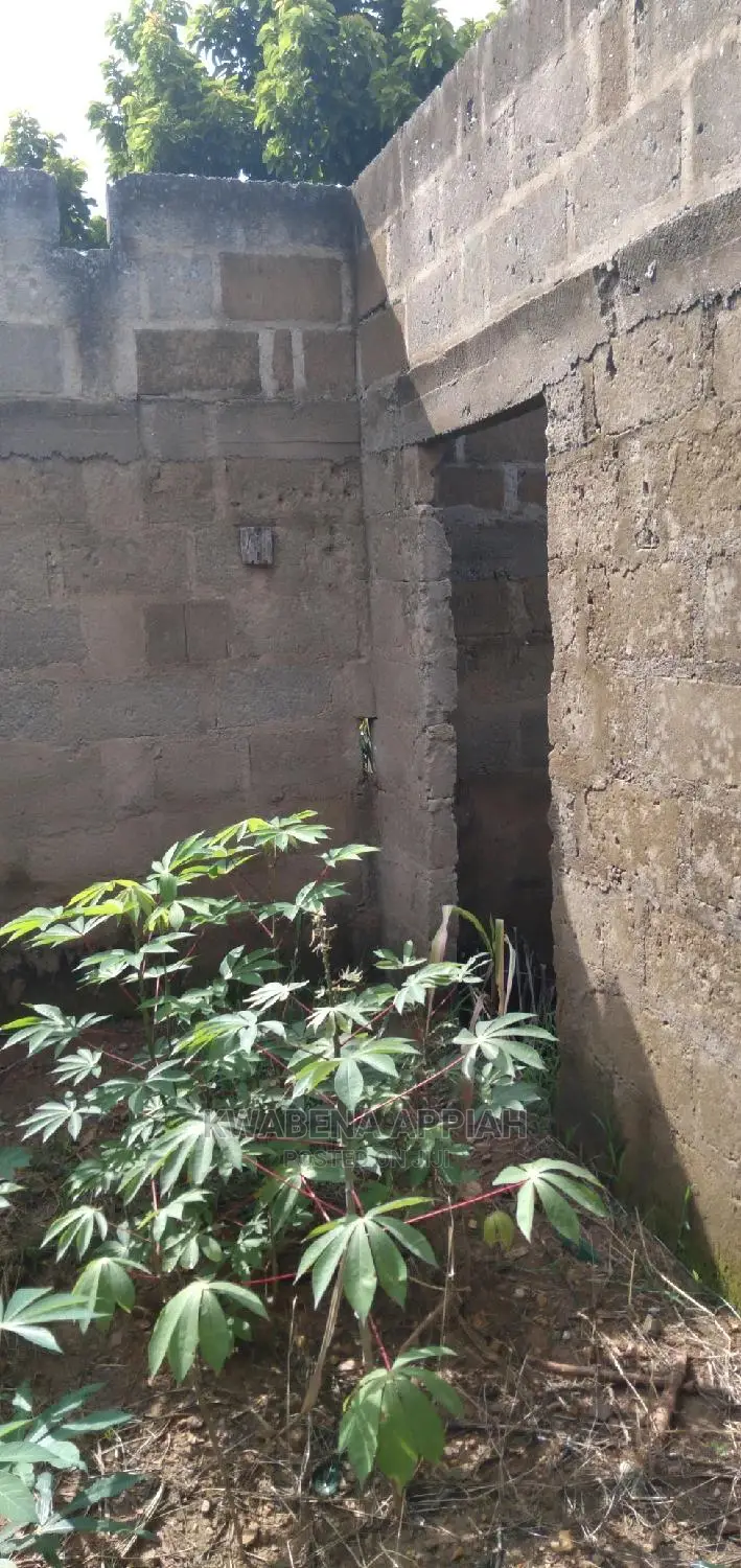 6bdrm House in Mark Estate At, Kumasi Metropolitan for sale