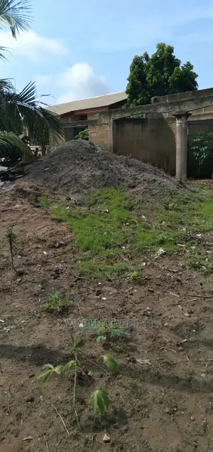 6bdrm House in Mark Estate At, Kumasi Metropolitan for sale