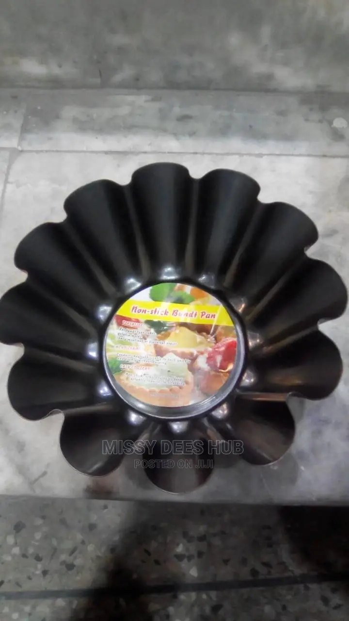 Non-Stick Bundt Pan