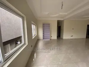 5bdrm House in Airport Residential Area for Sale
