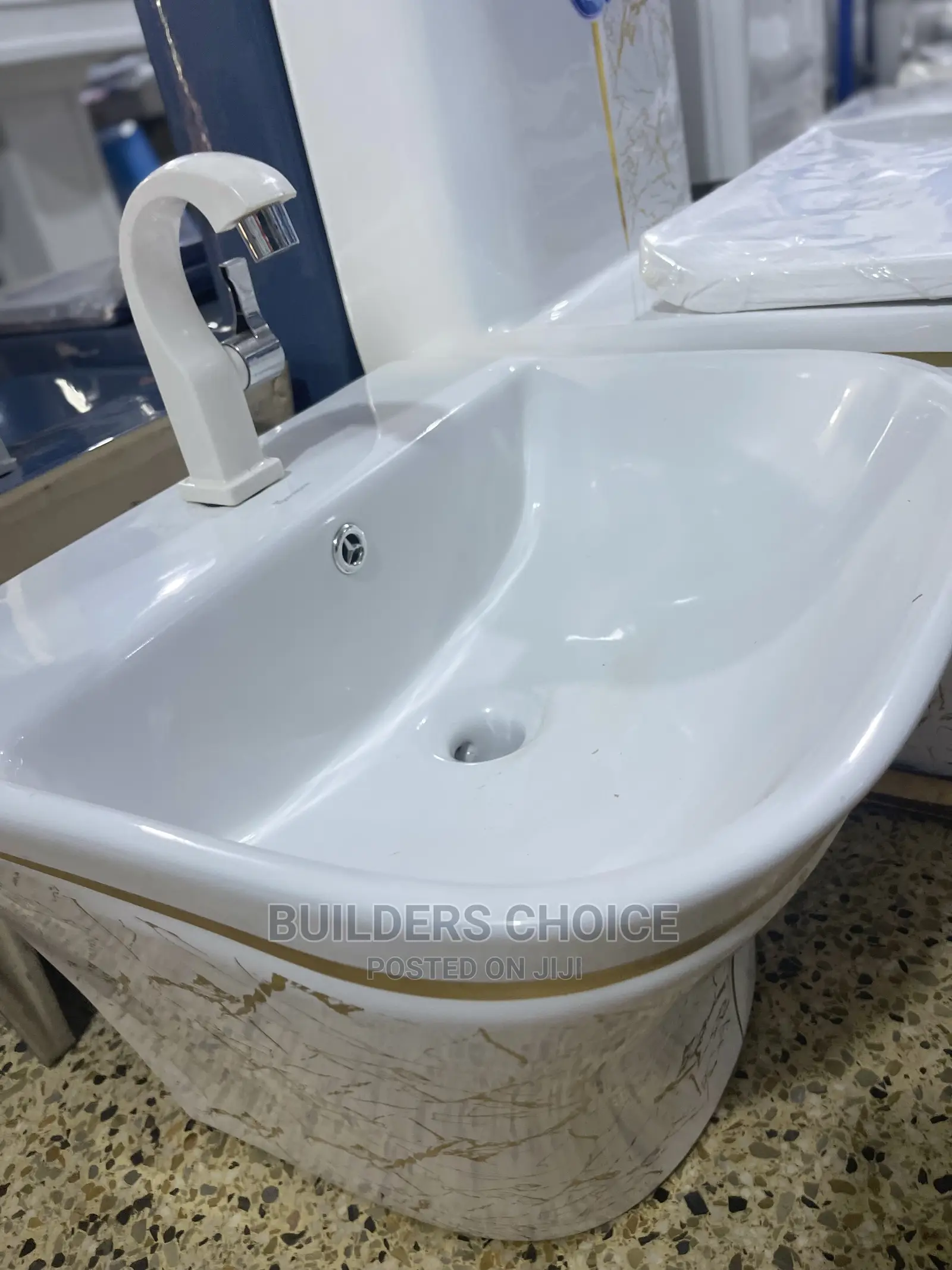 Hot Sale Siphonic Water With Basin