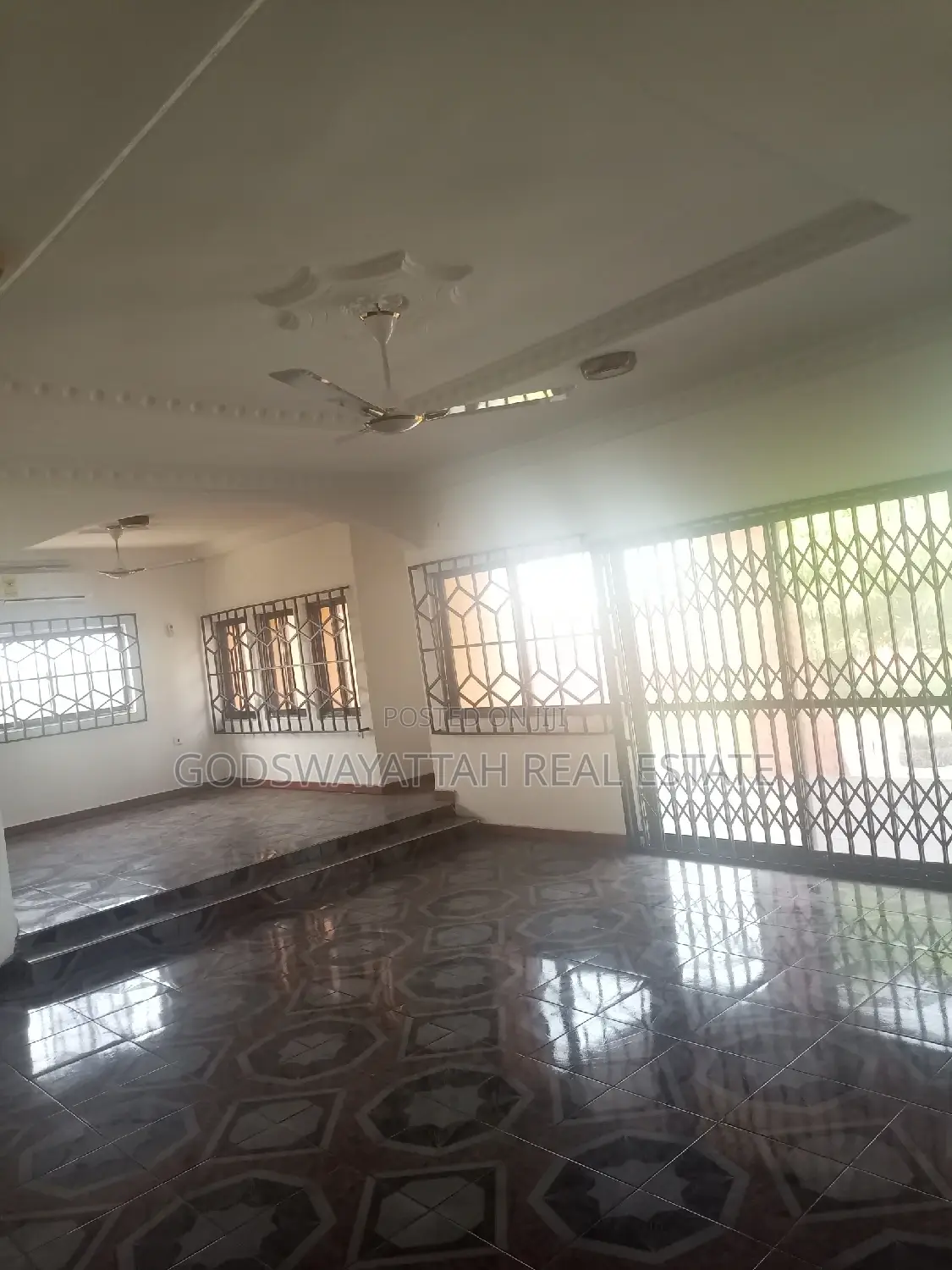 4bdrm House in East Legon for rent