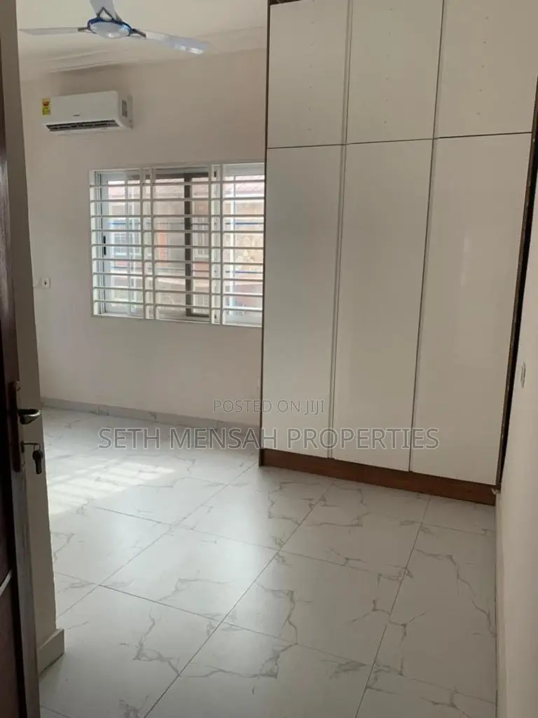 4bdrm House in 4 Bedroom House for for Sale