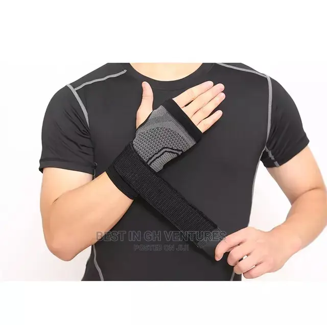 Black Wrist Compression Support