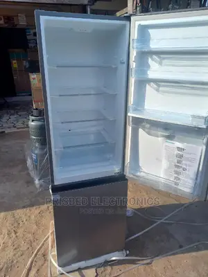 Hisense Double Door Fridge With Dispenser 264 Litres