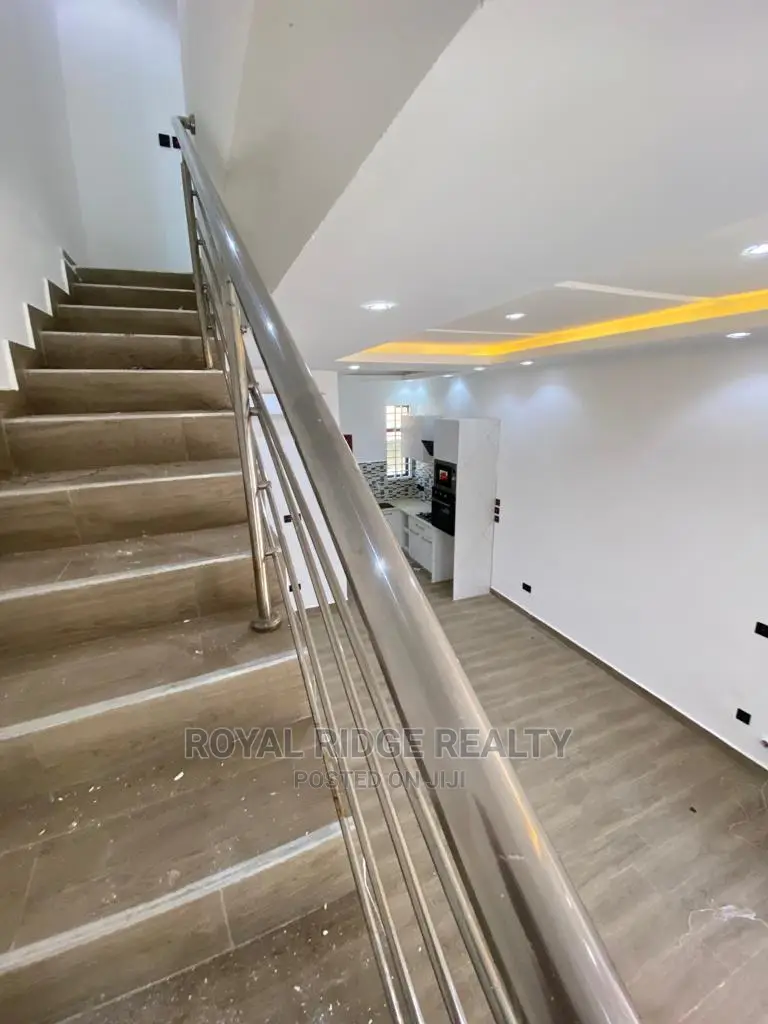 2bdrm Duplex in East Legon School, Accra Metropolitan for sale