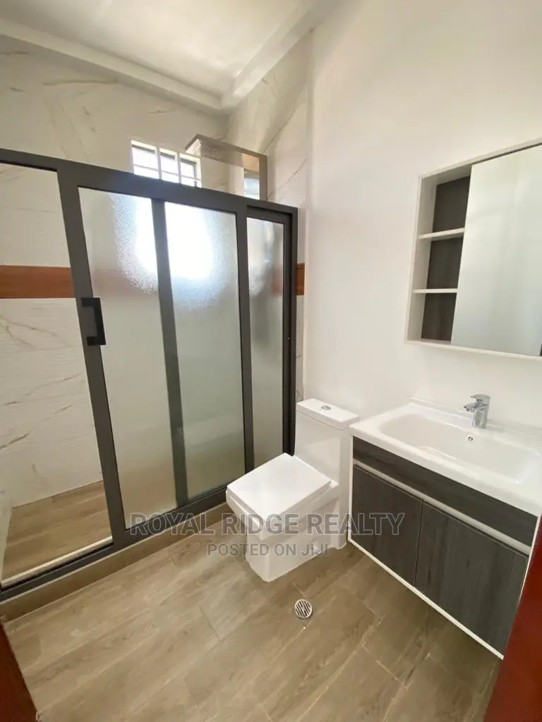 2bdrm Duplex in East Legon School, Accra Metropolitan for sale