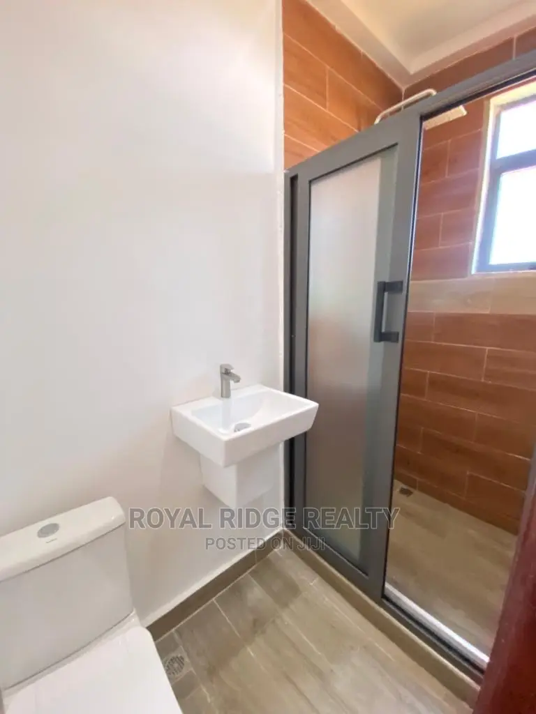 2bdrm Duplex in East Legon School, Accra Metropolitan for sale