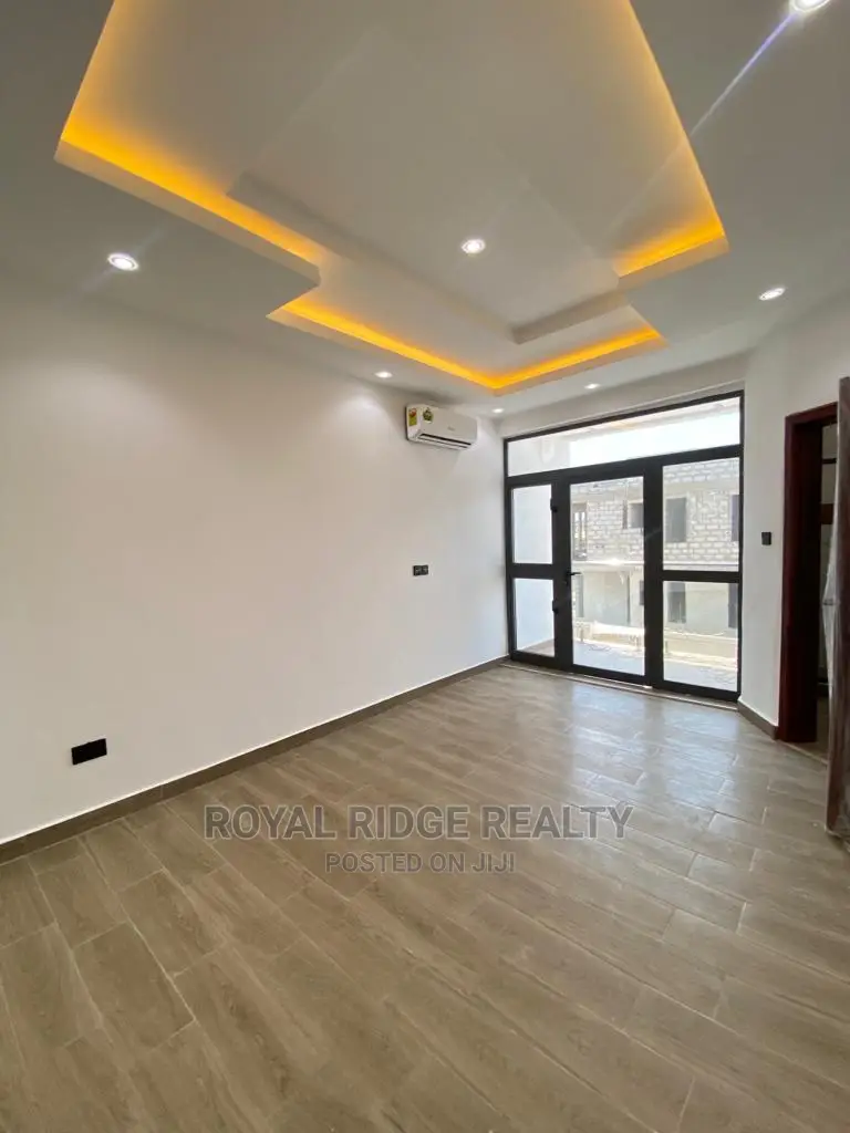 2bdrm Duplex in East Legon School, Accra Metropolitan for sale